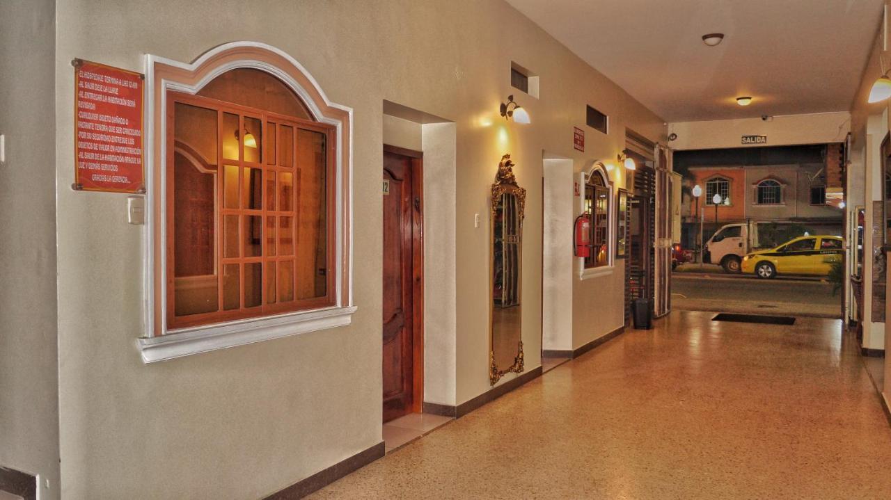 Vallejo Hotel Huaquillas Zewnętrze zdjęcie