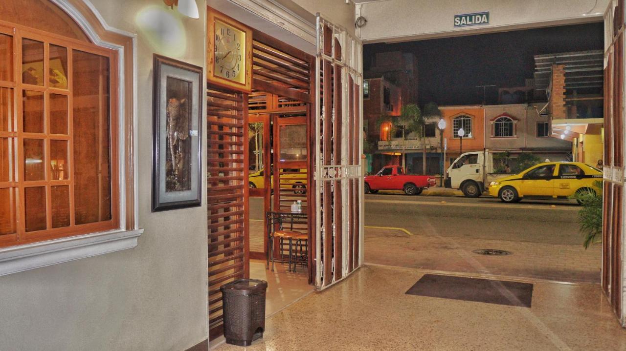 Vallejo Hotel Huaquillas Zewnętrze zdjęcie