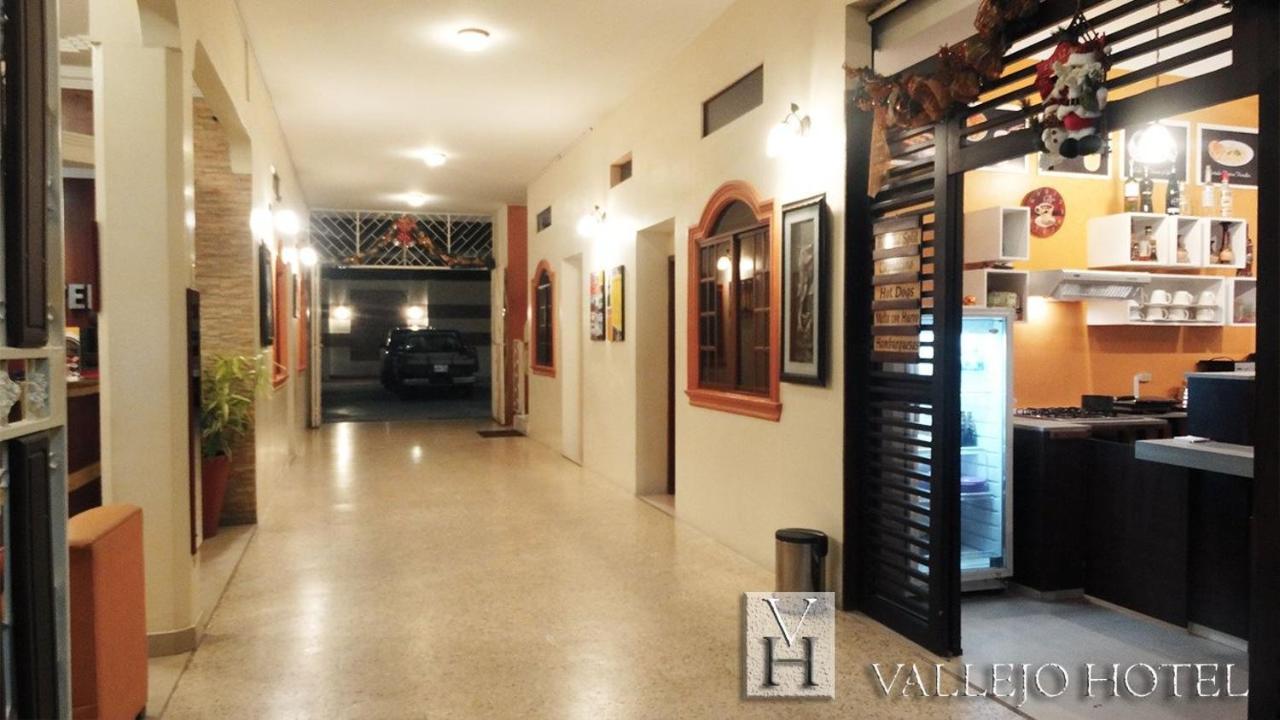 Vallejo Hotel Huaquillas Zewnętrze zdjęcie
